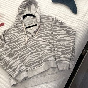 A sweater from amaricen eagle!